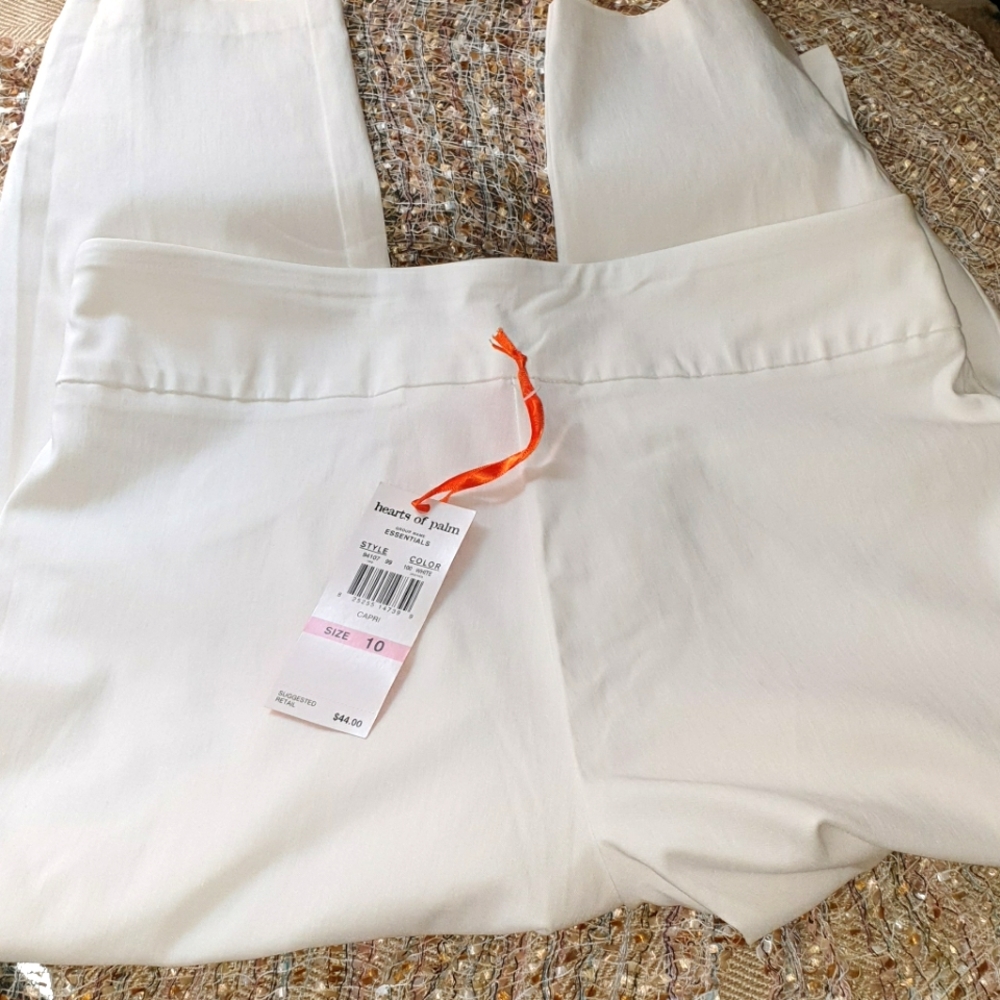 Hearts of Palm. Sz.10 White Capris - Picture 4 of 10